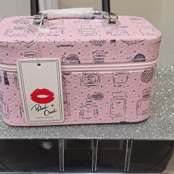 Blush Crush Rhinestone Star Fragrance Embossed Cosmetic Case - Picture 3 of 7